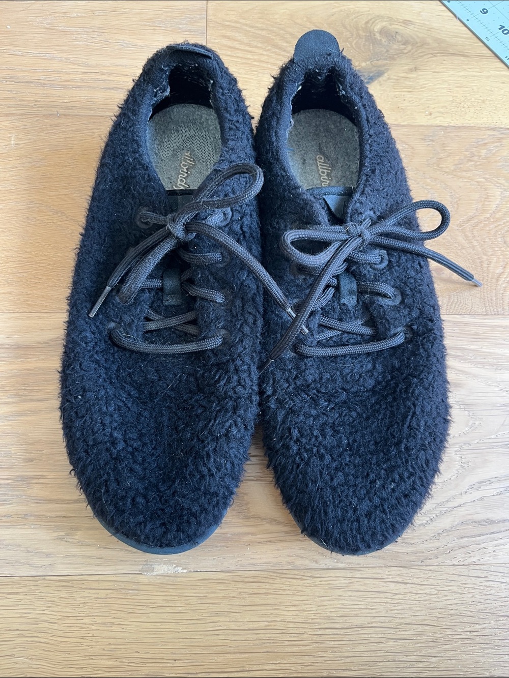 allbirds Men’s Black Wool Runner Fluffs Sneakers